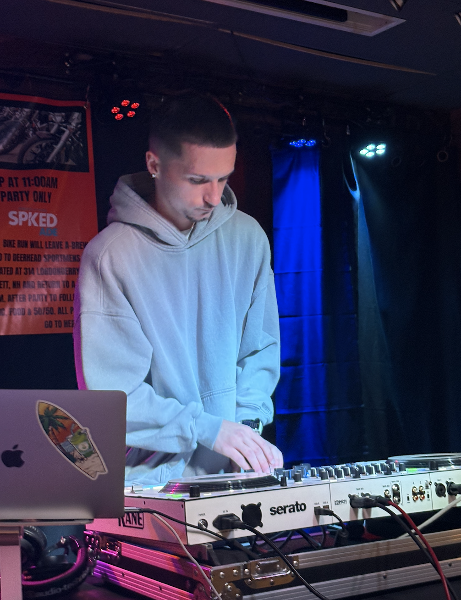 t-scratch Photo